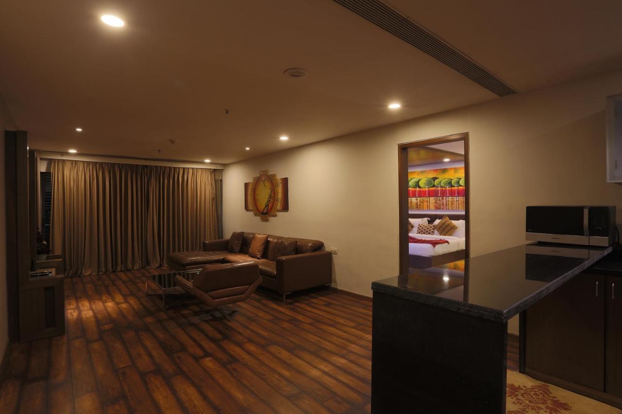 Ymca International Centre Hotel Ahmedabad Buitenkant foto