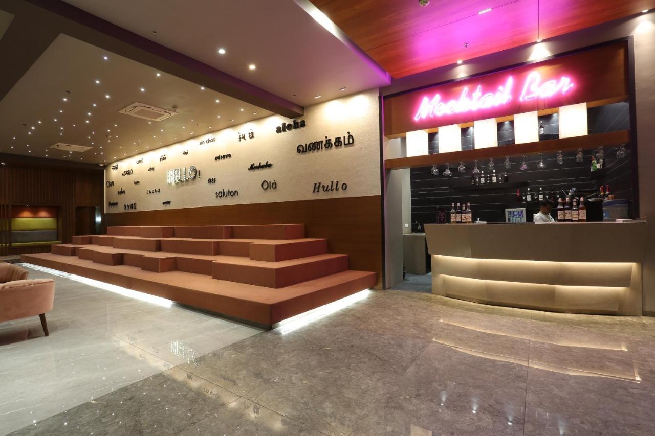Ymca International Centre Hotel Ahmedabad Buitenkant foto