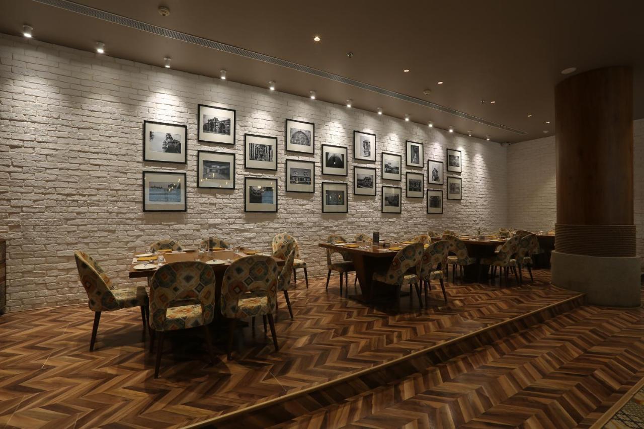 Ymca International Centre Hotel Ahmedabad Buitenkant foto